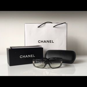 CHANEL Crystal CC Sunglasses